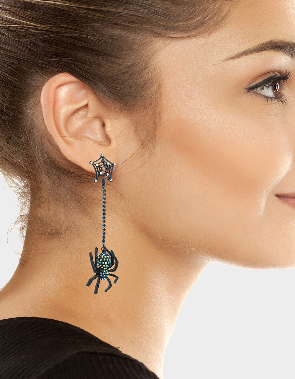 SPIDER WEB LINEAR EARRING GREEN - Image 3