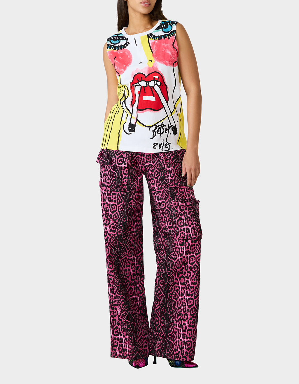 BETSEY'S ART GRAPHIC TOP WHITE - Image 3