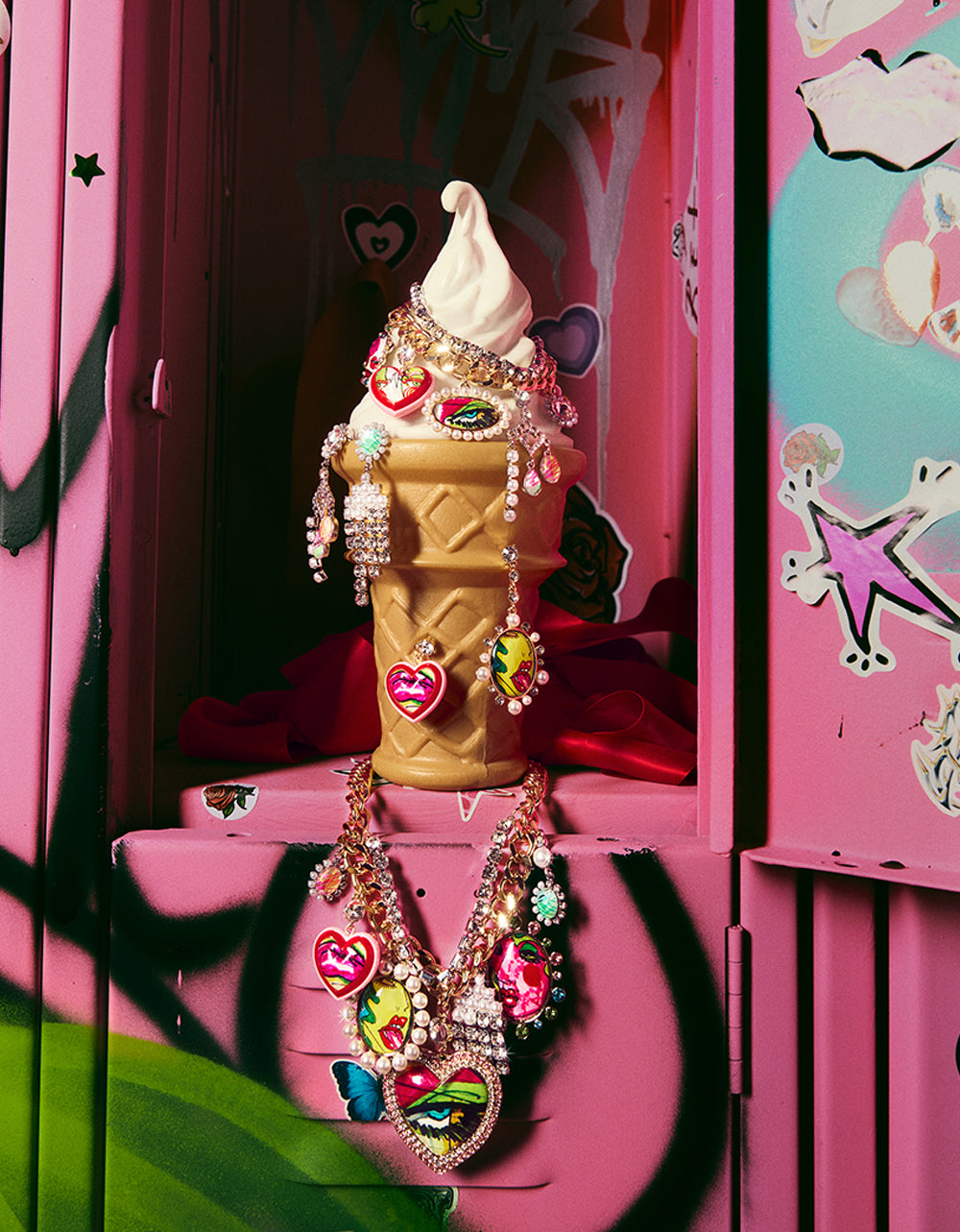 ART CAMPAIGN MISMATCH DROP EARRINGS - Image 2